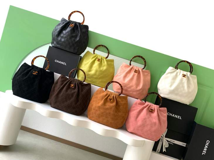 Picture of Chanel Handbags _SKUfw239841740fw